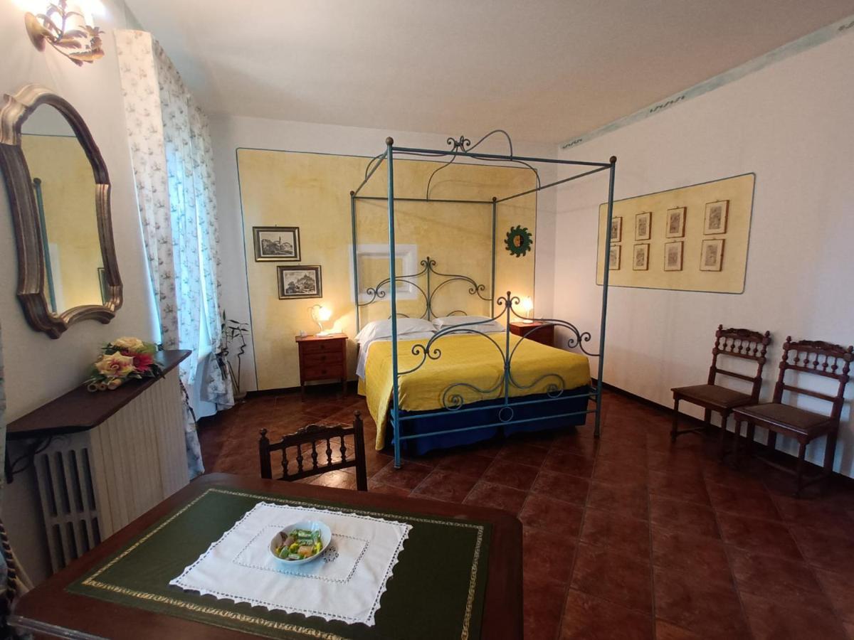Guest House La Carolina Tigliole Buitenkant foto