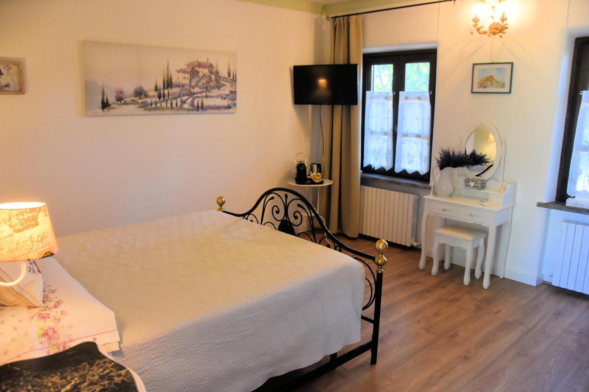 Guest House La Carolina Tigliole Buitenkant foto