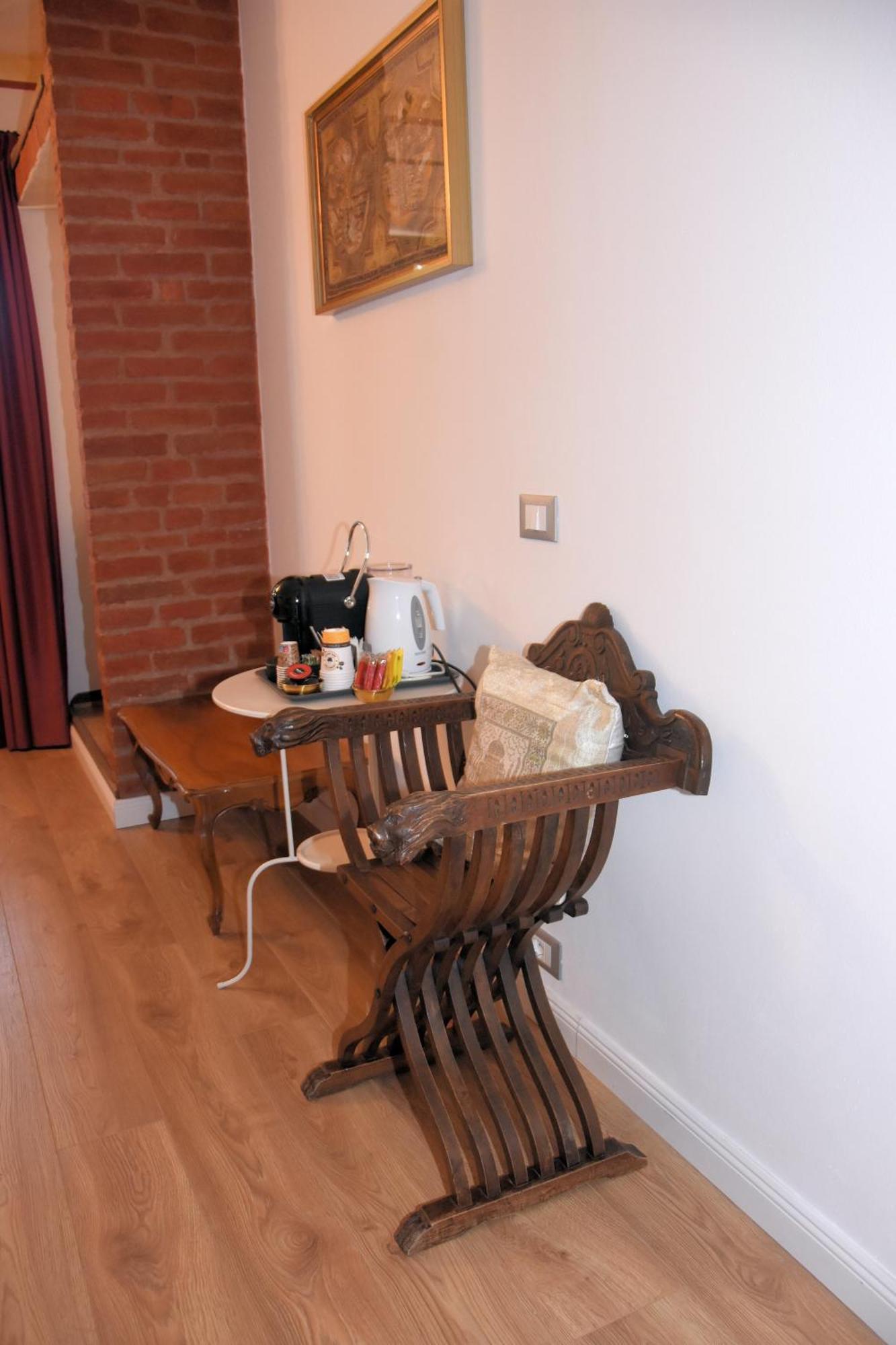 Guest House La Carolina Tigliole Buitenkant foto