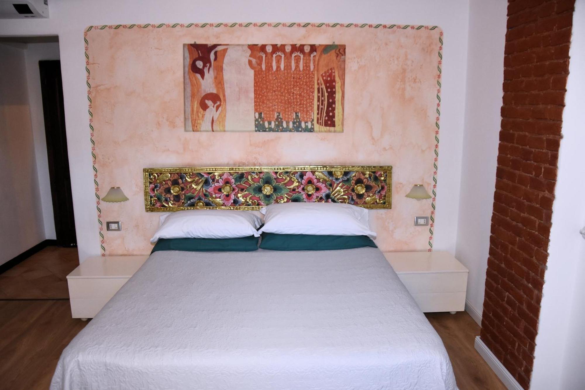 Guest House La Carolina Tigliole Buitenkant foto